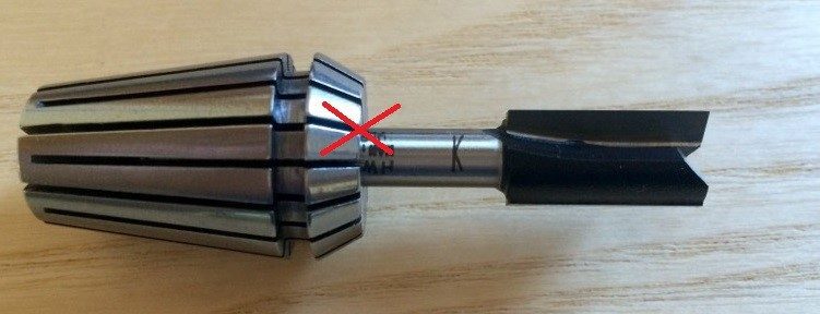 Come prendere la fresa nella pinza elastica - metodo sbagliato Pinza elastica - fresa inserita errata